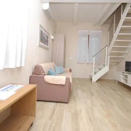 Διαμέρισμα Marinazzurra - Goelba